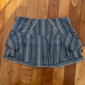 Lucky in love post it plaid stamp it tennis skirt. Size medium(8-10).